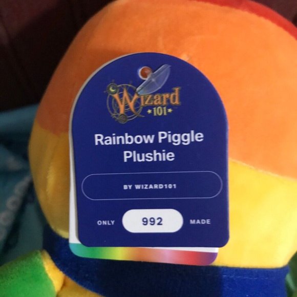 Authentic Wizard101 Rainbow Pride Piggle Plush Makeship- Rare- 992 Made- NWT - Picture 4 of 6